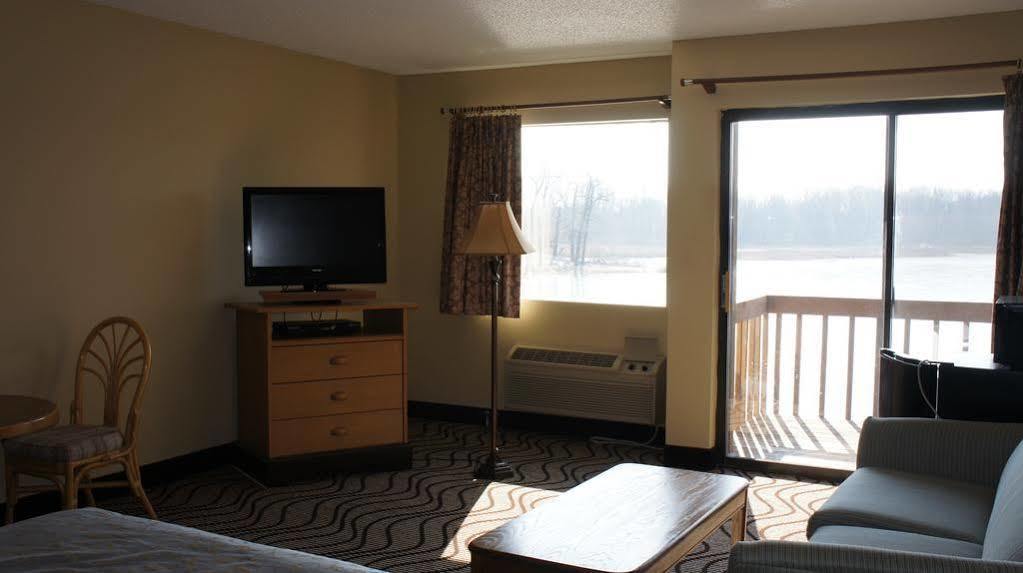 Waterbird Lakeside Inn Chesterton Exterior foto